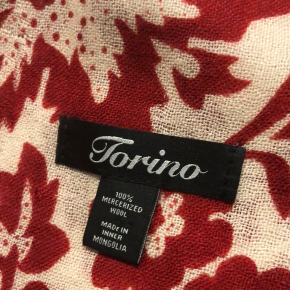 Torino Open weave light wool scarf shawl red & off white. Drapes beautifully - Picture 3 of 6